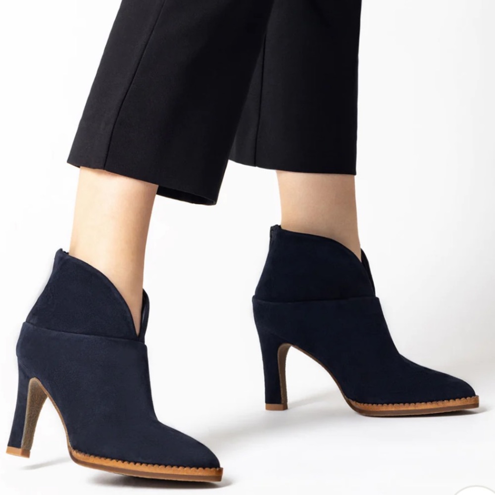 Jon Josef Navy Suede Ankle Cuff Bootie Size 5.5 - Picture 3 of 9